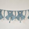 Macramé décoration murale vue complète coloris bleu forme Guirlande -fifiecreation.com