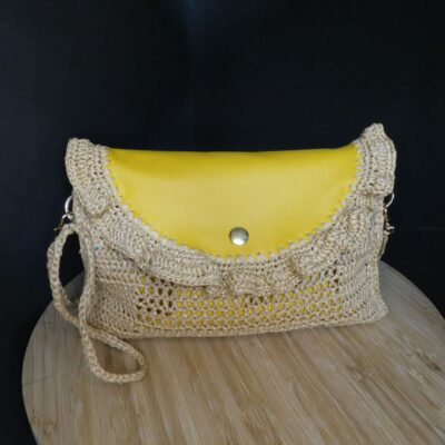 dée cadeau femme - pochette Fanny BeigeJaune-vue de devant-fifiecreation.com