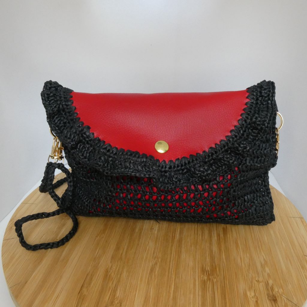 cadeau original pour femme - pochette Fanny NoirRouge-vue de devant-fifiecreation.com